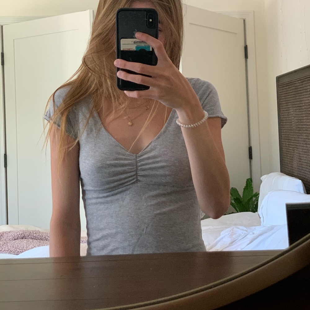 Brandy Melville Gray Top!